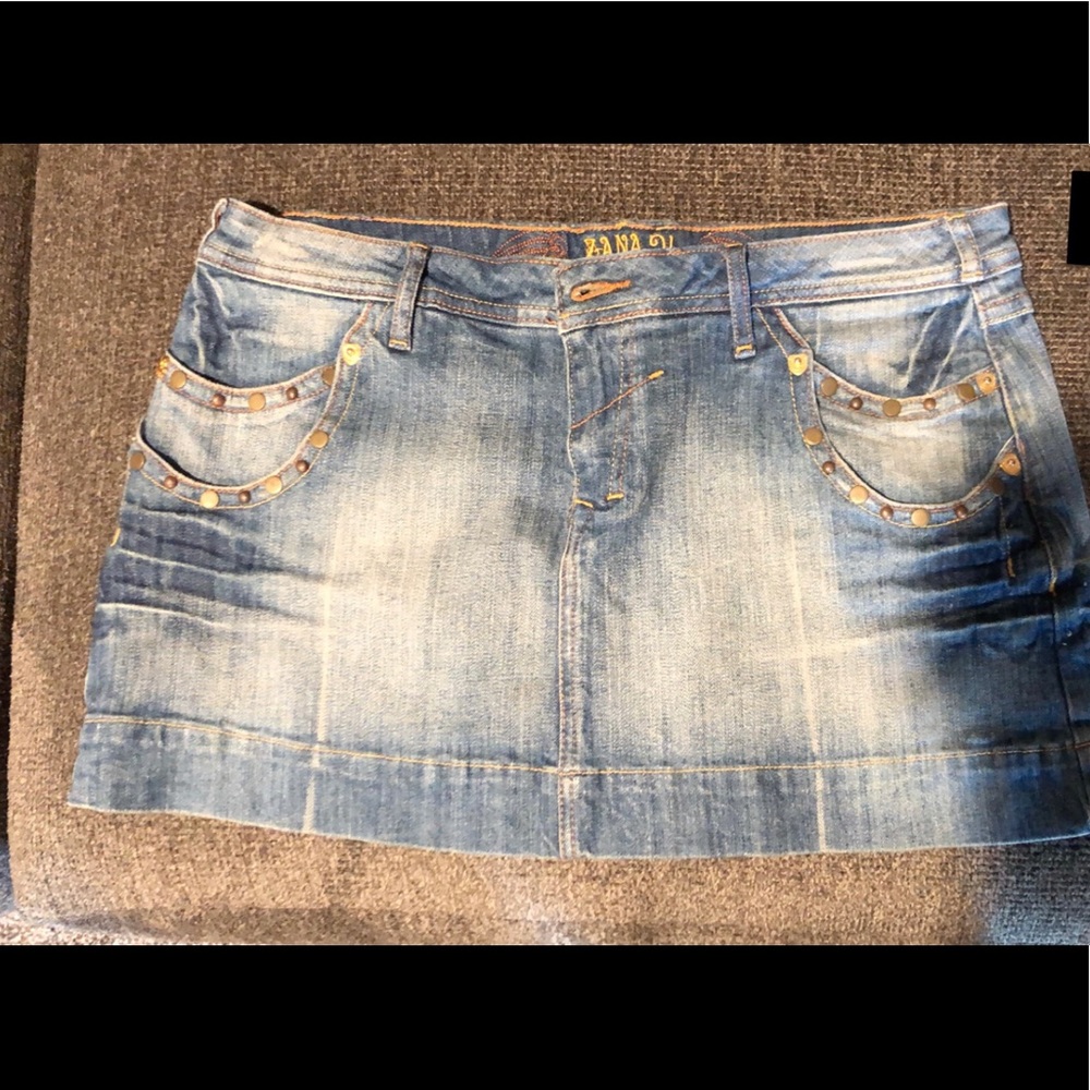 Women’s jean skirt